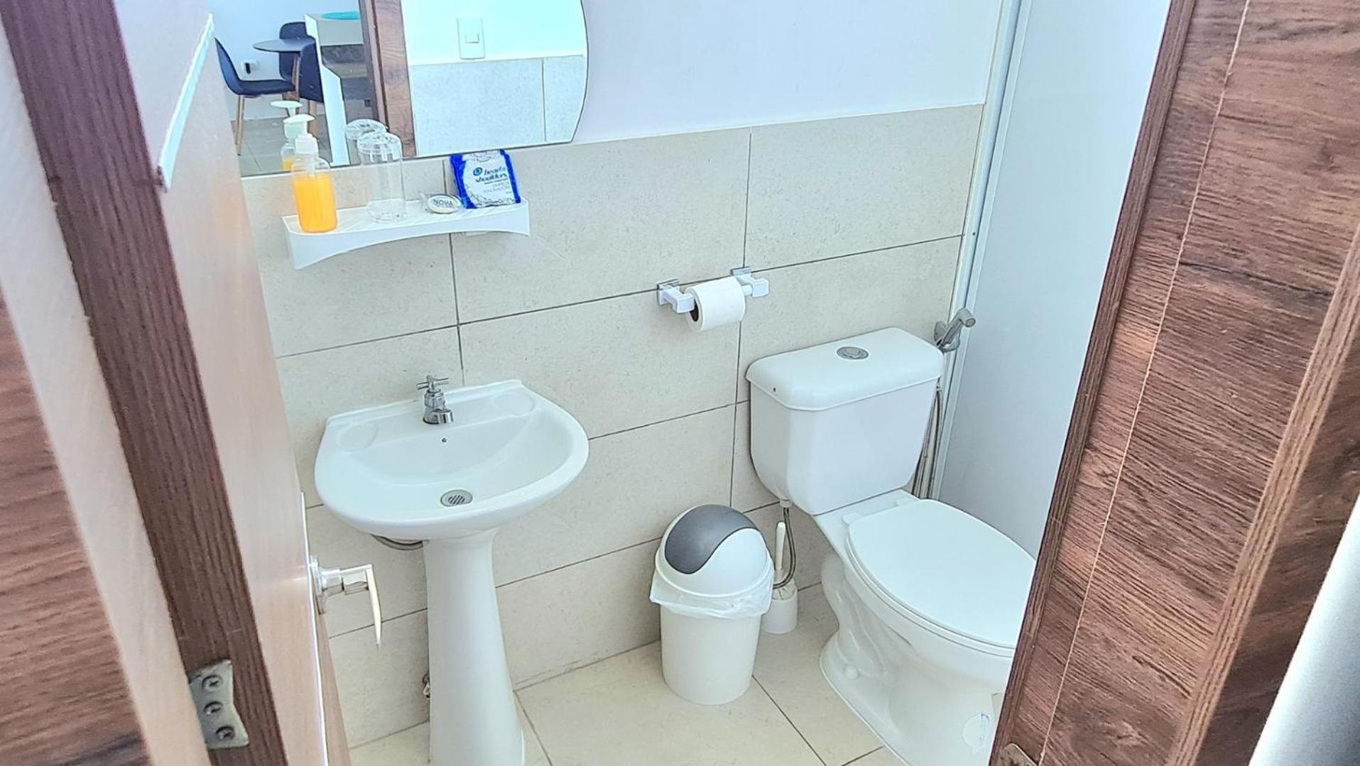 Apartment Con Vista Al Mar, Piscinas, Jacuzzi, Wifi *