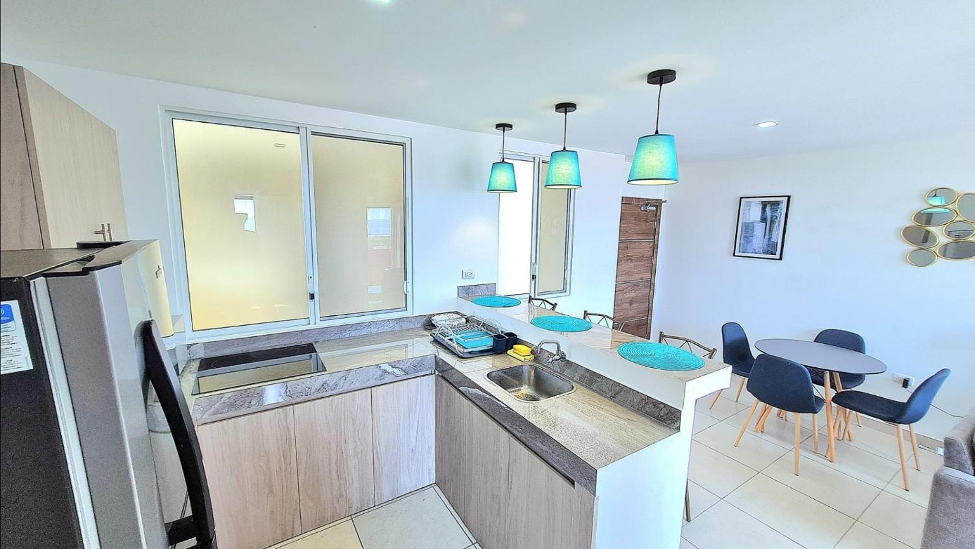 Apartment Con Vista Al Mar, Piscinas, Jacuzzi, Wifi